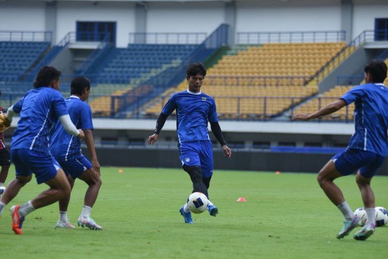 Persib Bandung vs Zhejiang FC